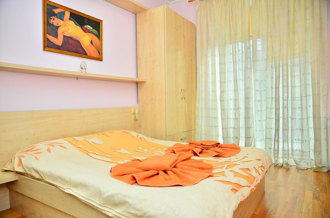 Bolshaya Vasilkovskaya 12 Appartement Kiev Buitenkant foto